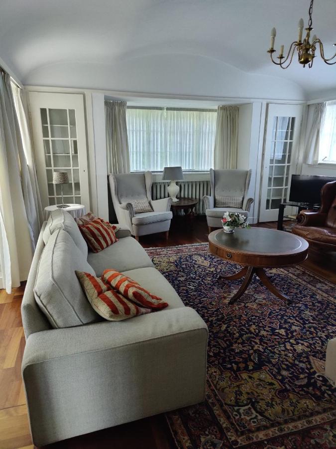Vrijstaande Rietgedekte Villa Nabij Uitvalswegen Wassenaar Εξωτερικό φωτογραφία